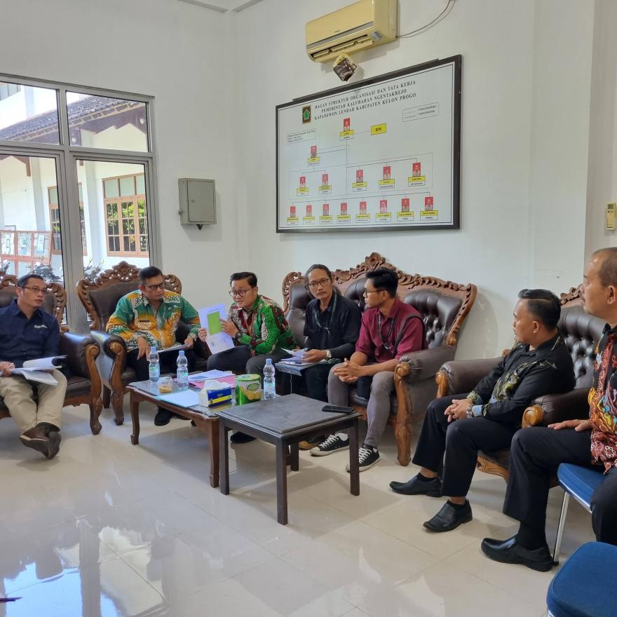 Rapat Koordinasi Membahas Permohonan lzin Pemanfaatan Tanah Kalurahan